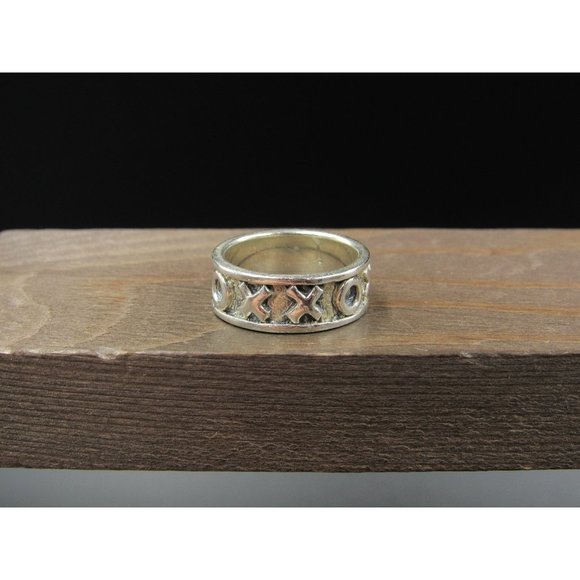 Jewelry - Size 6.75 Sterling Silver Tarnished Thick XOXO Band Ring Vintage Statement
